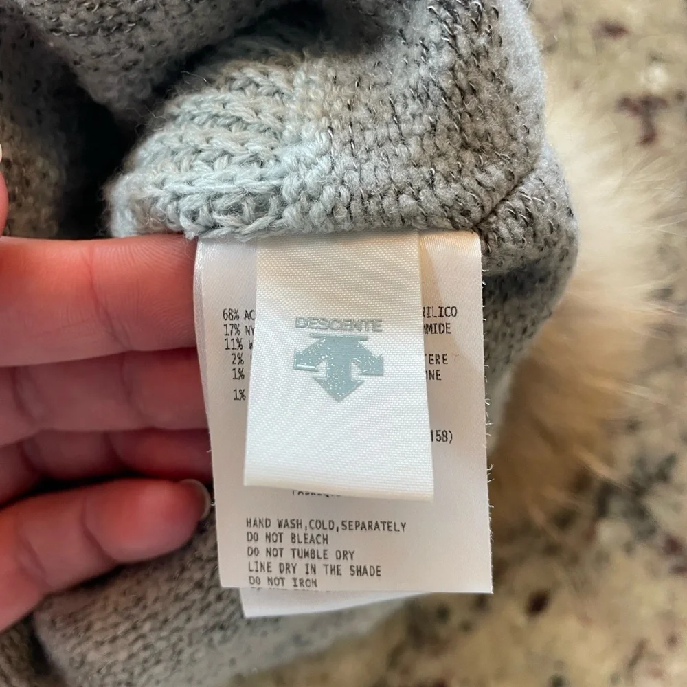 Descente Light Gray Knit Beanie with genuine raccoon Pom-Pom